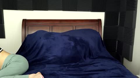 Rachel Price online show from December 2025 03:22:02 AM