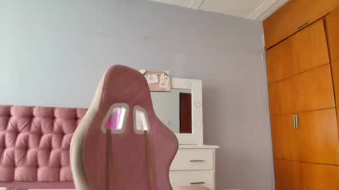 radiantgoddes online show from December 2024 04:01:02 PM