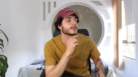 R A F A E L online show from November 2025 08:07:01 PM