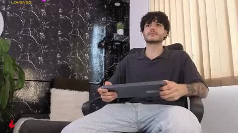 R A F A E L online show from February 2026 08:45:01 PM