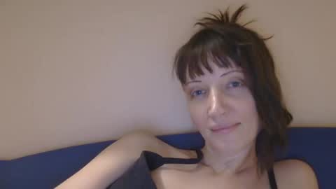 Rafaella online show from March 2026 05:01:02 PM