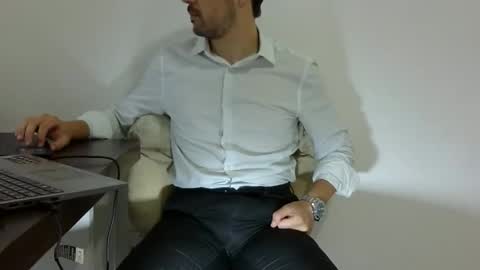 Snapshot of rafaelssk chatting on January 2026 09:23:02 AM elenacam online show from January 2026 09:23:02 AM