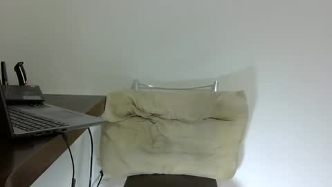 Snapshot of rafaelssk chatting on February 2026 09:24:02 AM elenacam online show from February 2026 09:24:02 AM