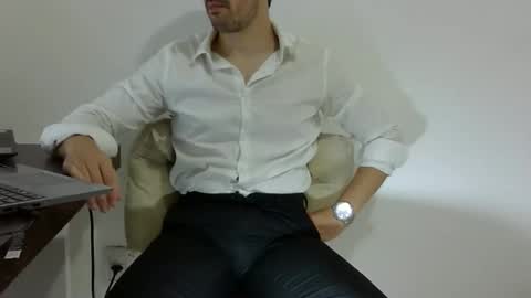 Snapshot of rafaelssk chatting on February 2026 09:25:02 AM elenacam online show from February 2026 09:25:02 AM