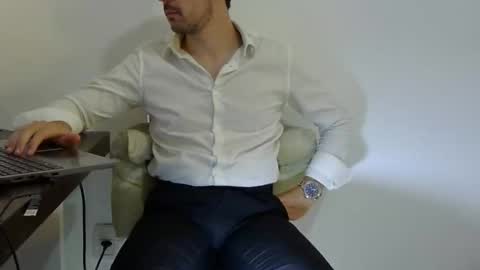 Snapshot of rafaelssk chatting on February 2026 09:53:01 PM elenacam online show from February 2026 09:53:01 PM