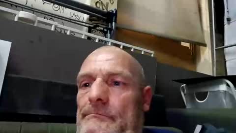 Snapshot of ragingzef69 chatting on December 2024 04:58:01 PM Bigthickdickinvic online show from December 2024 04:58:01 PM