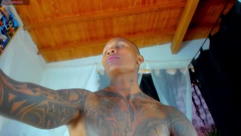 Andres H online show from October 2025 12:18:02 PM