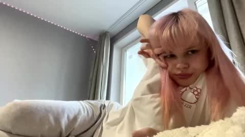 Eshly online show from April 2026 10:22:02 AM