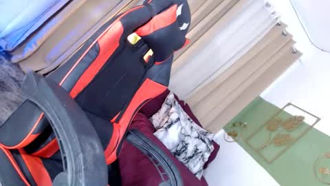 itsmeRailey online show from February 2025 12:38:02 PM