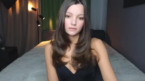 rainevi online show from February 2026 03:23:01 PM