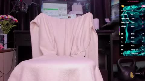 Snapshot of raissa_sky26 chatting on May 2026 02:51:02 AM Laura online show from May 2026 02:51:02 AM