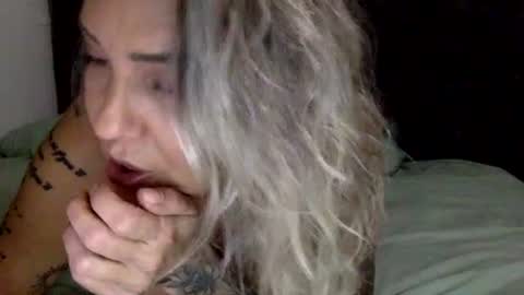 Mamakel online show from October 2025 02:11:01 AM