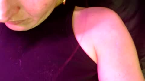 Snapshot of ramonaquinn chatting on December 2024 05:11:01 PM RAMONA Q online show from December 2024 05:11:01 PM