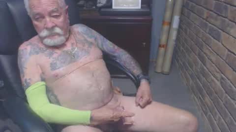 randyrodluvs69 online show from October 2025 12:22:01 AM