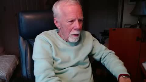 ranger1001 online show from February 2025 09:40:01 PM