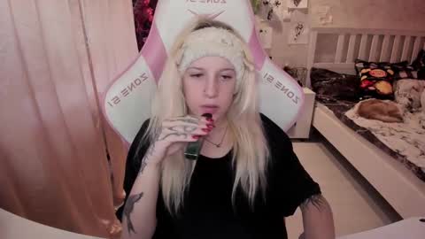 Snapshot of rapunzel_cute chatting on October 2025 01:25:01 PM Rapunzel online show from October 2025 01:25:01 PM