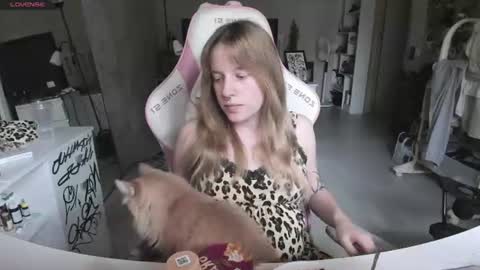 Snapshot of rapunzel_cute chatting on July 2026 01:26:01 PM Rapunzel online show from July 2026 01:26:01 PM
