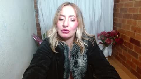 Snapshot of raquel_gh chatting on January 2025 12:07:01 AM Raquel online show from January 2025 12:07:01 AM