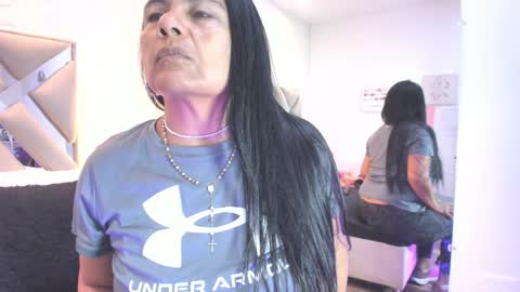 Raquel Moore  online show from April 2026 11:44:01 AM