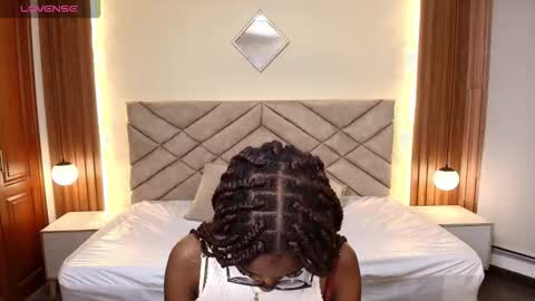 Raquel online show from March 2026 12:12:01 PM