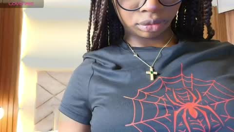 Snapshot of raqueljones_ chatting on May 2026 12:02:01 PM Raquel online show from May 2026 12:02:01 PM