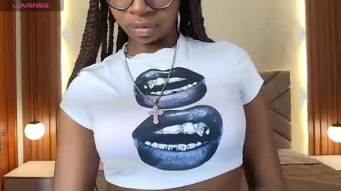 Snapshot of raqueljones_ chatting on June 2026 11:56:02 AM Raquel online show from June 2026 11:56:02 AM