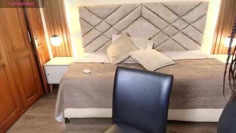 Raquel online show from June 2026 11:58:01 AM