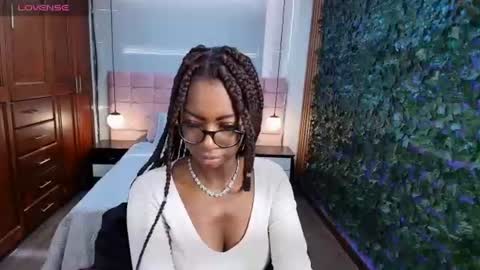 Raquel online show from July 2026 02:40:02 PM