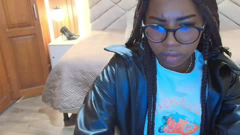 Raquel online show from July 2026 12:15:02 PM