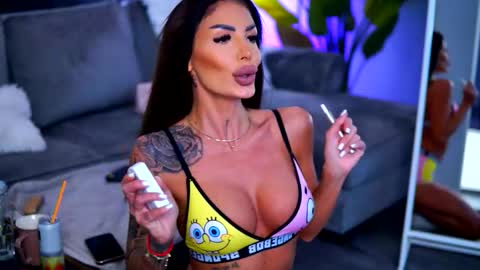 Raquelle online show from October 2025 09:55:02 AM