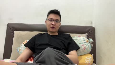 Snapshot of ratedepic17 chatting on December 2024 06:17:02 PM randomnaut online show from December 2024 06:17:02 PM