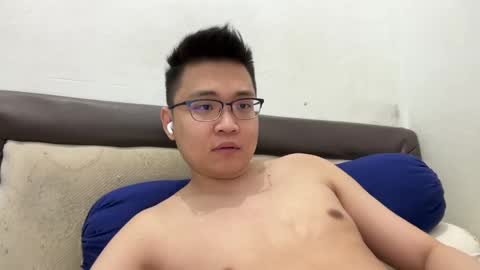 Snapshot of ratedepic17 chatting on December 2024 07:14:01 PM randomnaut online show from December 2024 07:14:01 PM