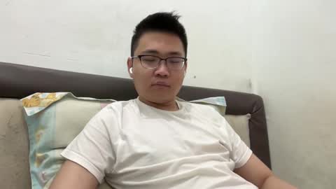 Snapshot of ratedepic17 chatting on January 2025 06:10:02 PM randomnaut online show from January 2025 06:10:02 PM