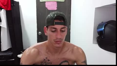 Snapshot of raul240335 chatting on June 2026 01:06:02 AM Raul online show from June 2026 01:06:02 AM