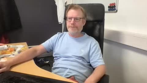 Snapshot of raunchyme chatting on December 2025 02:33:02 PM Raunchy me online show from December 2025 02:33:02 PM