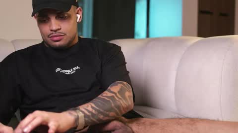 rausch77 online show from December 2025 06:39:02 AM