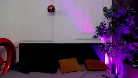 Snapshot of raven_foxxy chatting on February 2026 05:08:01 AM Raven Foxxy online show from February 2026 05:08:01 AM