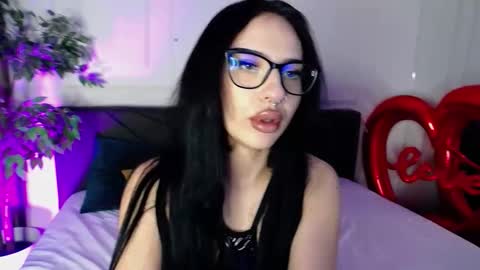 Snapshot of raven_foxxy chatting on March 2026 07:03:01 AM Raven Foxxy online show from March 2026 07:03:01 AM