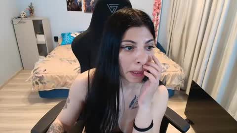 Snapshot of raven_haired_goddess chatting on May 2026 06:51:02 AM raven_haired_goddess online show from May 2026 06:51:02 AM