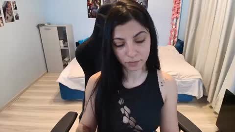 Snapshot of raven_haired_goddess chatting on June 2026 08:09:02 AM raven_haired_goddess online show from June 2026 08:09:02 AM