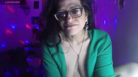 Snapshot of ravenandsin chatting on December 2024 11:51:01 PM Raven online show from December 2024 11:51:01 PM