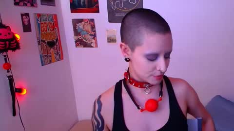 ravendarkness_ online show from February 2026 08:54:01 PM