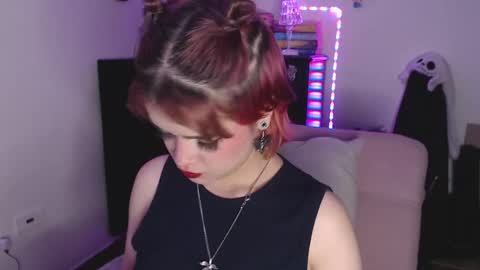 Snapshot of raventh_ chatting on February 2025 11:41:02 PM raventh_ online show from February 2025 11:41:02 PM