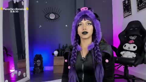 Raven Witch online show from June 2026 07:18:01 PM