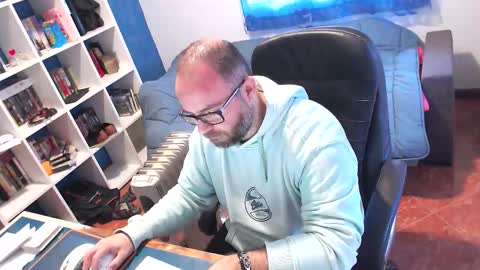 ravingr3d3 online show from March 2026 09:10:01 AM