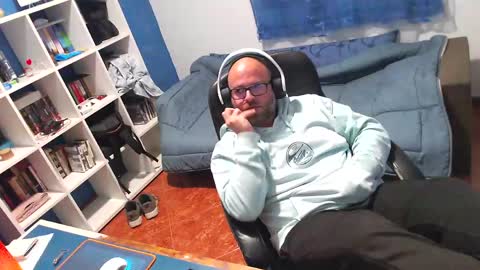 ravingr3d3 online show from April 2026 10:21:02 PM