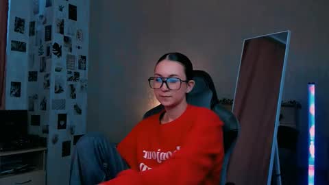 Alia Mereyn online show from October 2025 01:39:02 PM