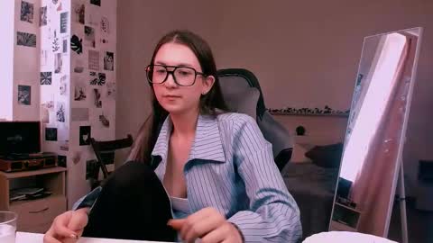 Alia Mereyn online show from October 2025 12:46:01 PM