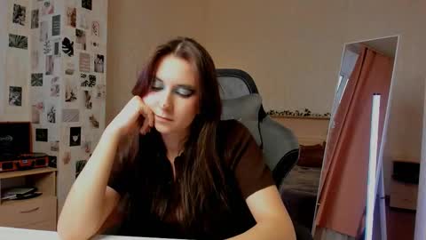 Alia Mereyn online show from October 2025 01:21:01 PM