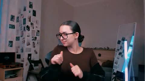 Alia Mereyn online show from October 2025 01:34:01 PM